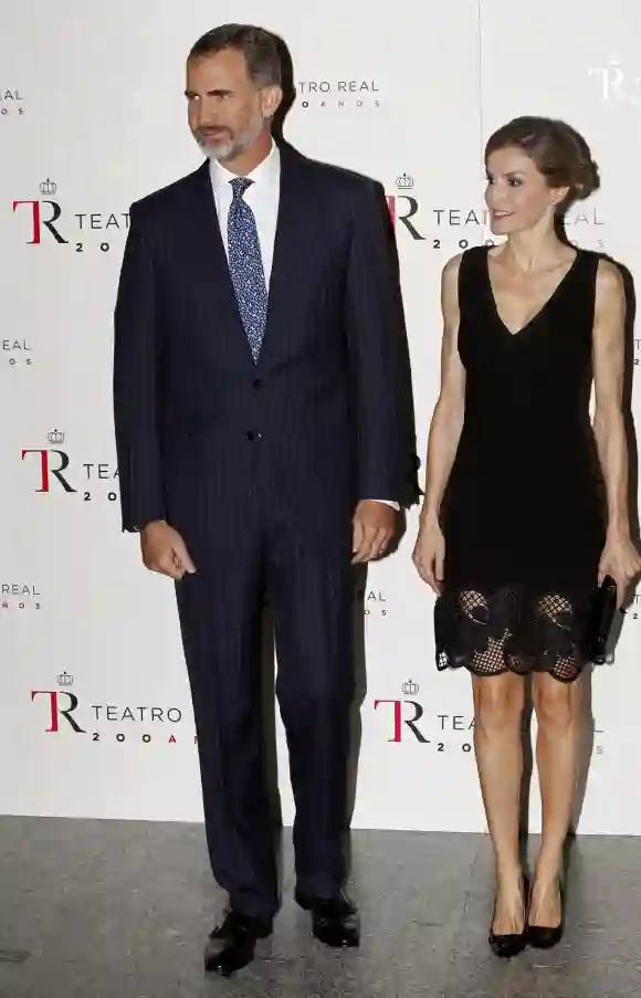 El rey y Reina Letizia lideran la inauguración de la temporada del Teatro Real en Madrid, España.