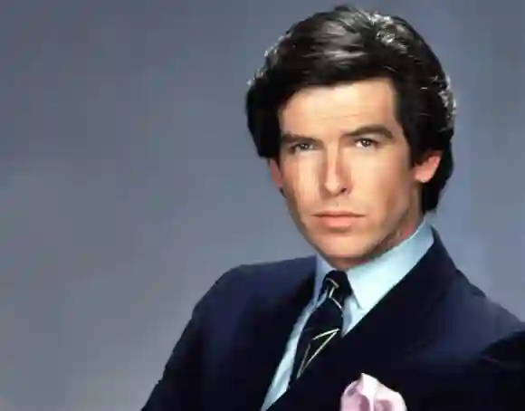 Remington Steele Cast : Aujourd'hui 2021 2022 où sont-ils acteur actrice stars Pierce Brosnan NBC séries télévisées Stephanie Zimbalist âge
