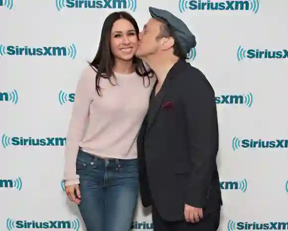 Rob Schneider y Patricia Maya