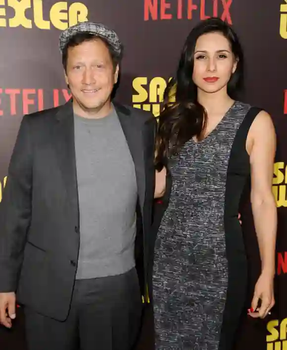 Rob Schneider y Patricia Maya