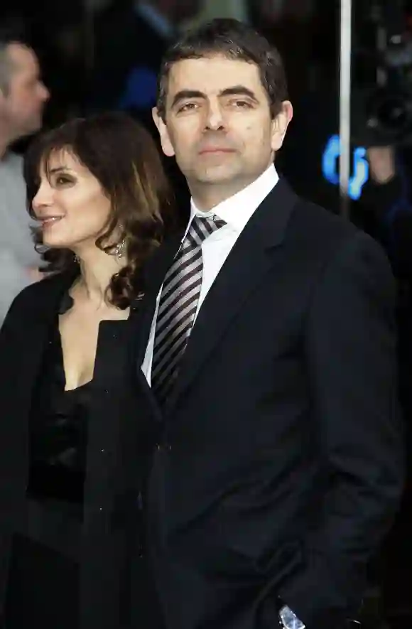 Sunetra Sastry &amp; Rowan Atkinson Actor Con Esposa Mr. Bean S Holiday, Uk Charity Premiere In Aid Of Comic Relief The O