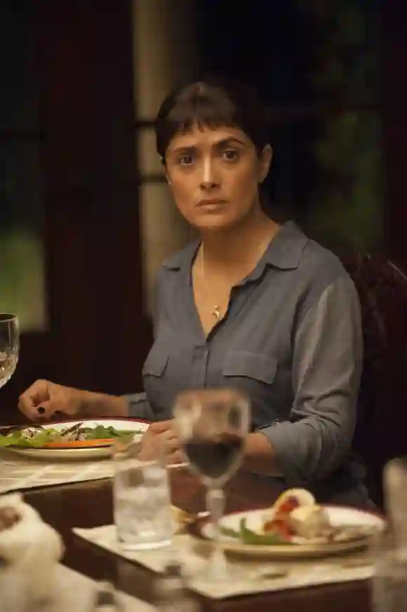 Salma Hayek en una escena de la película 'Beatriz at Dinner'