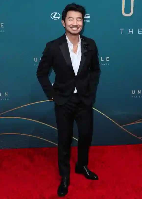 21st Annual Unforgettable Gala Asian American Awards BEVERLY HILLS, LOS ANGELES, CALIFORNIA, USA - DECEMBER 16: Canadian