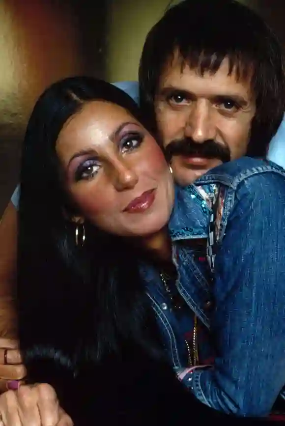 THE SONNY AND CHER COMEDY HOUR, from left: Cher, Sonny Bono, (1973), 1971-74. ph: Prigent/ TV Guide/ courtesy Everett Co