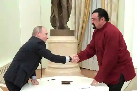 RUSSIA-POLITICS-PUTIN-SEAGAL