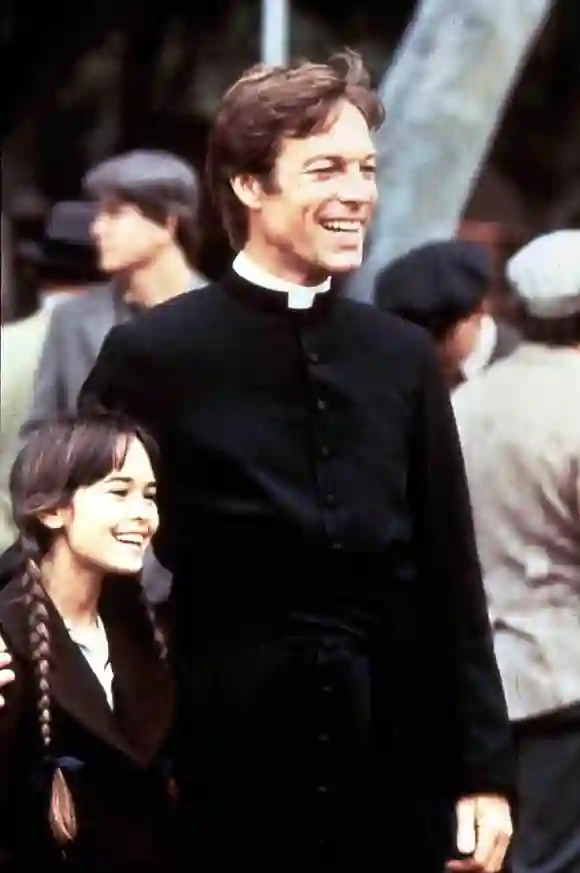 Sydney Penny and Richard Chamberlain in "The Thorn Birds".