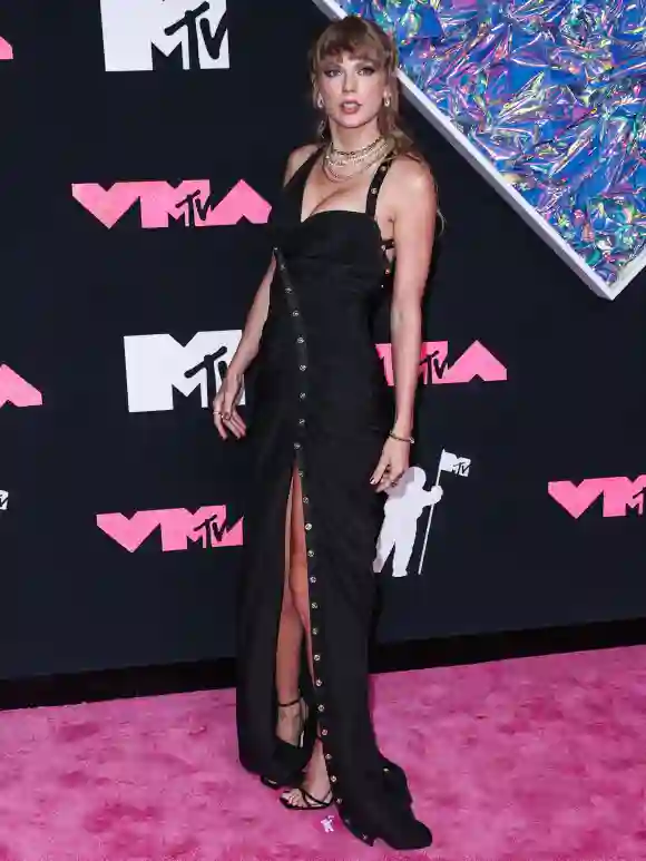 2023 MTV Video Music Awards - Arrivées NEWARK, NEW JERSEY, ETATS-UNIS - 12 SEPTEMBRE : L'auteur-compositeur-interprète américain Taylor Swift a