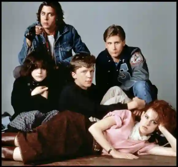 Molly Ringwald, Ally Sheedy, Judd Nelson, Emilio Estevez and Anthony Michael Hall in The Breakfast Club