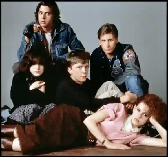 Les acteurs de "The Breakfast Club" 1985 Emilio Estevez, Anthony Michael Hall, Molly Ringwald, Judd Nelson et Ally Sheedy