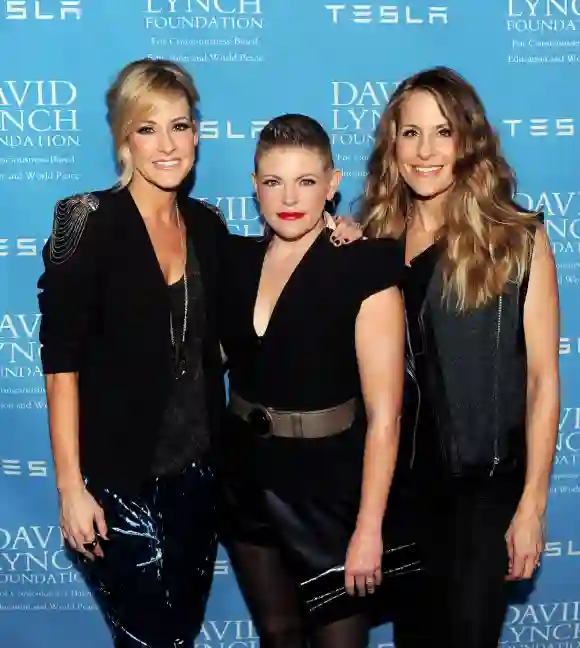 The Dixie Chicks Change Band Name To The Chicks: "We Want To Meet This Moment" New Song Black Lives Matter