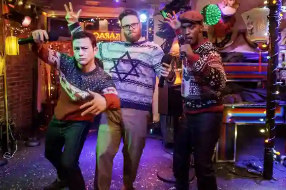 THE NIGHT BEFORE, from left: Joseph Gordon-Levitt, Seth Rogen, Anthony Mackie, 2015.