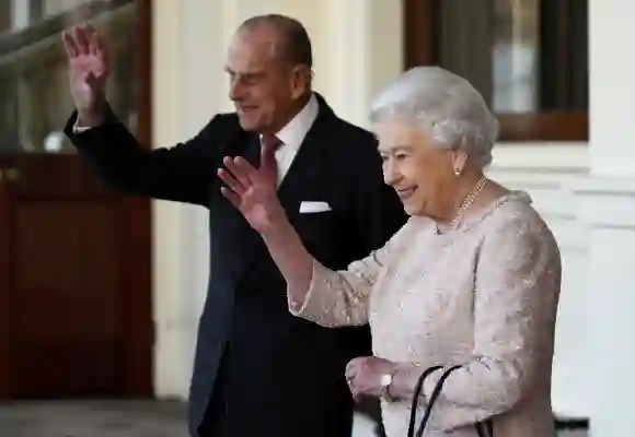 The Queen and Prince Philip leave the lockdown for Balmoral Castle