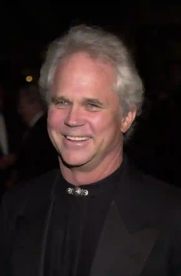 at the 53rd Annual Directors Guild Awards, Century Plaza Hotel, 03-10-01 Tony Dow at the 53rd Annual Directors Guild Awa