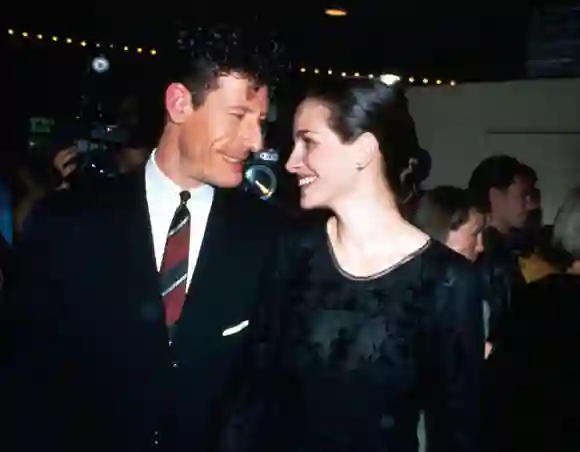 Why Did Julia Roberts End Her Marriage To Lyle Lovett?