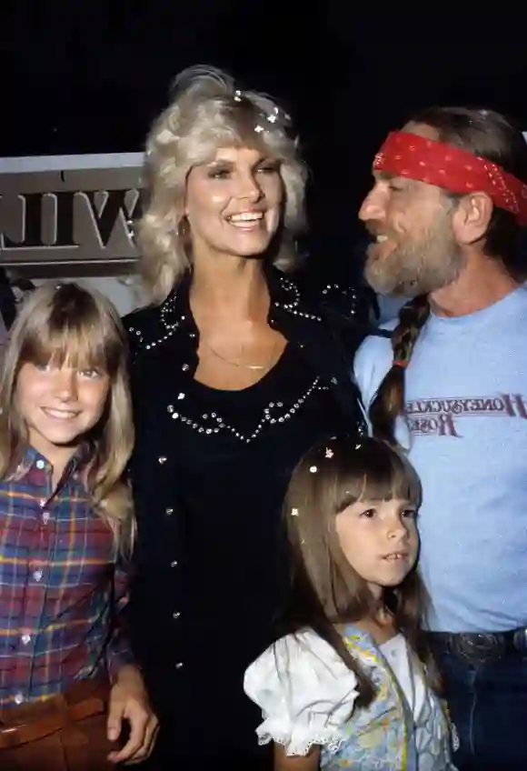 Willie Nelson et sa femme Connie Nelson et ses filles 1980 PUBLICATIONxNOTxINxUSA Copyright : xRalphxDominguez/MediaPunchx