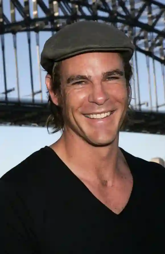 Aaron Jeffery