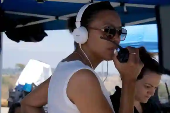 Aisha Tyler en train de tourner "Axis".