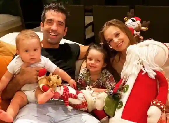 Ana Layevska, Rodrigo Moreira y sus hijos