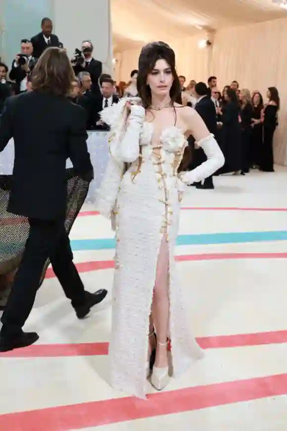 Anne Hathaway