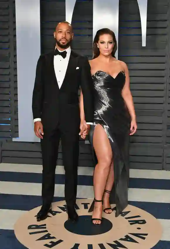 Justin Ervin and Ashley Graham attend the 2018 Vanity Fair Oscar Party on March 4, 2018