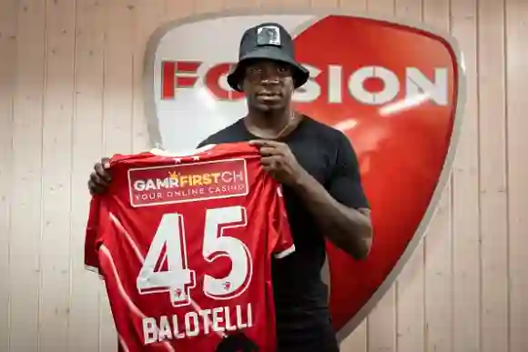 FBL-SUI-ITA-BALOTELLI