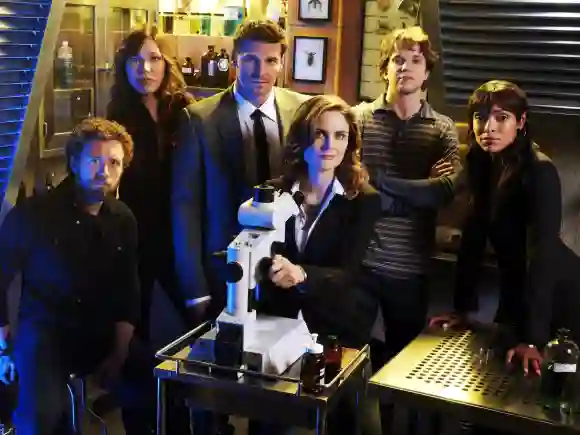 The "Bones" cast for season 2 2005