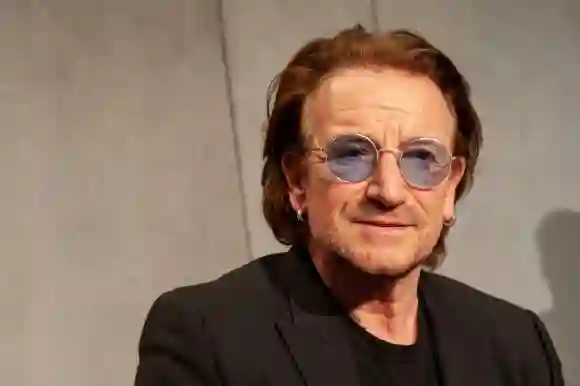 Bono, chanteur du groupe de rock U2, lors d'une conférence de presse en 2018