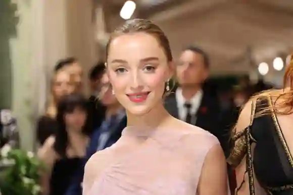 Phoebe Dynevor