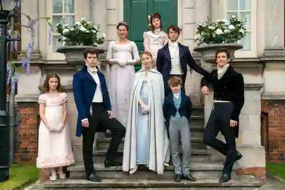 'Bridgerton': Meet The Cast Of The Scandalous Netflix Series
