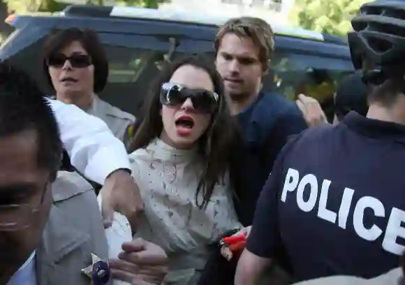 US pop star Britney Spears arrives at the Los Angeles County Superior courthouse, January 14, 2008.