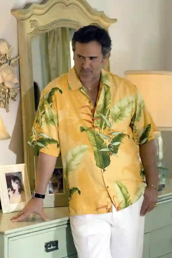 BURN NOTICE, Bruce Campbell, Fight or Flight , (Season 1, Episode 103, July 12, 2007), 2007-. photo: Glenn Watson / USA