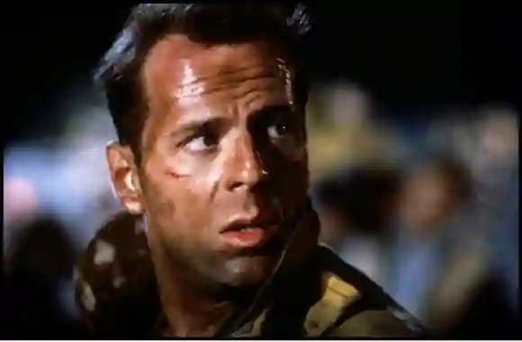 Bruce Willis en una escena de la película 'Duro de matar'