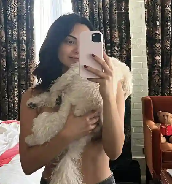 Camila Mendes