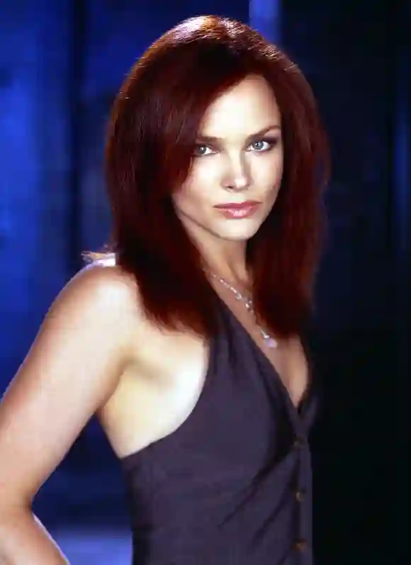 BIRDS OF PREY, Dina Meyer, Saison 1, 2002. Courtesy Everett Collection !ACHTUNG AUFNAHMEDATUM GESCHÄTZT ! PUBLICATIONxINx