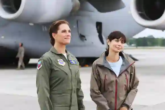 Brooke Shields, Catherine Bell in 'Army Wives'