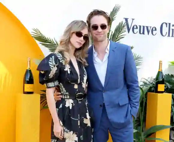 Suki Waterhouse and Robert Pattinson