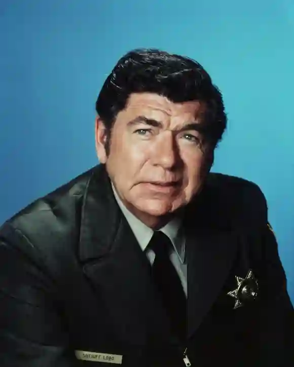 Claude Akins