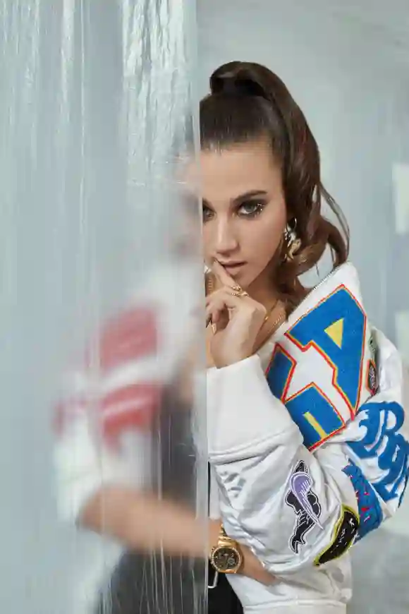 Claudia Salas en una imagen promocional de la serie 'Élite'
