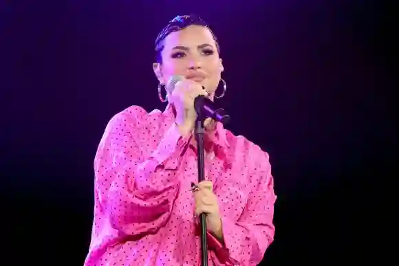 Demi Lovato Announces Coming Out As Non-Binary With New Pronouns