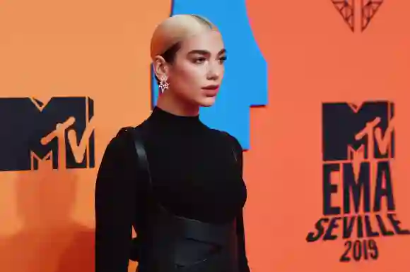 Dua Lipa durante los 'MTV Europe Music Awards', celebrados en noviembre de 2019, en Sevilla, España