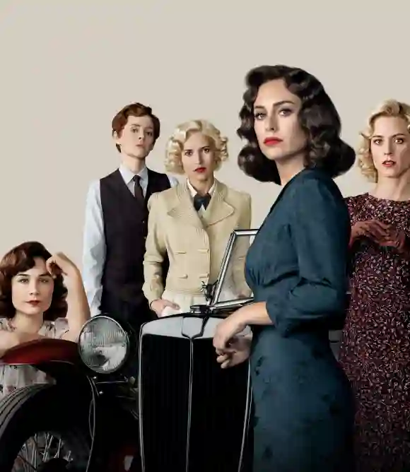'Cable Girls' cast in real life