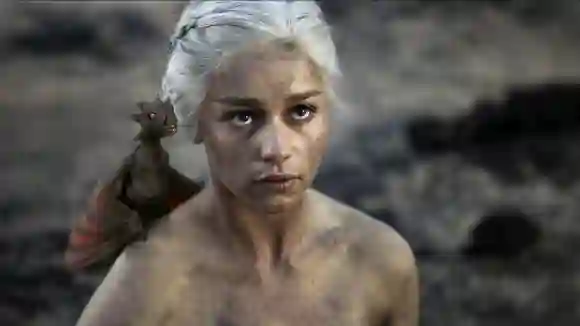 Emilia Clarke incarne Daenerys Targaryen dans "Game Of Thrones".