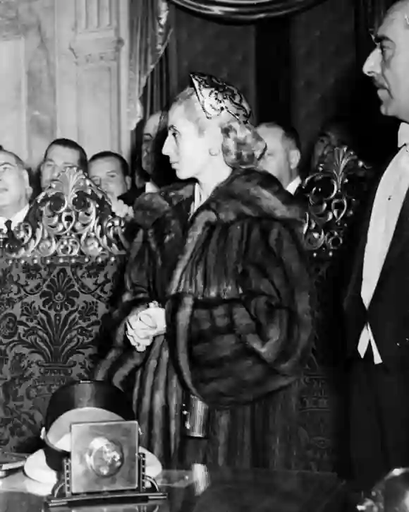 Eva Perón en un evento oficial