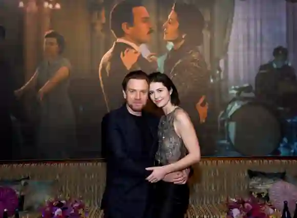 Ewan McGregor and Mary Elizabeth Winstead