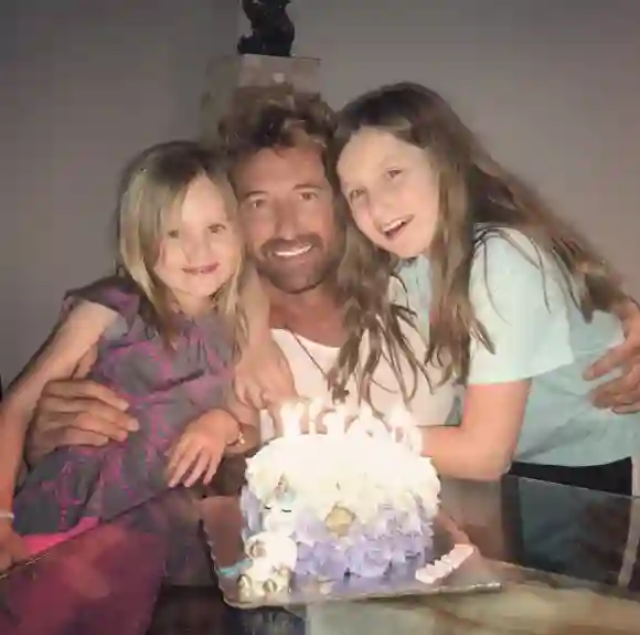 Gabriel Soto e hijas