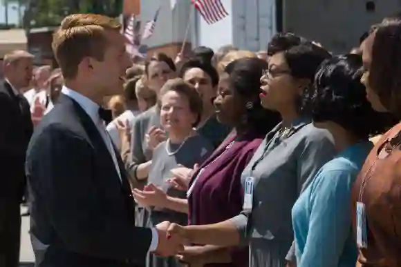 Glen Powell and Taraji P. Henson