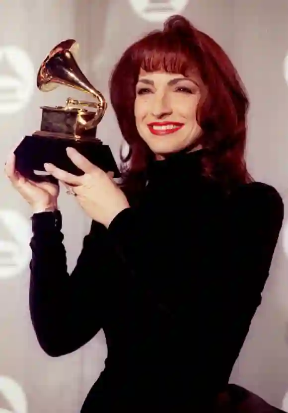Gloria Estefan en los Premios Grammy de 1994