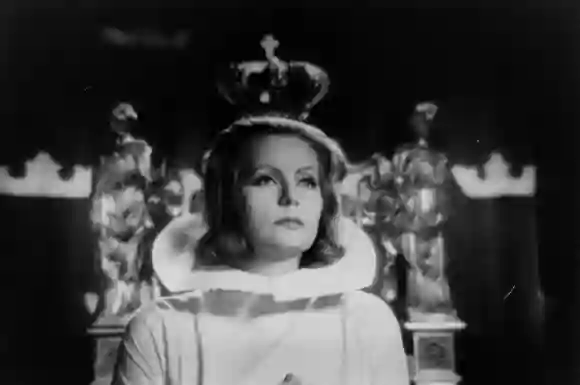 Greta Garbo dans "Queen Christina" (en anglais)