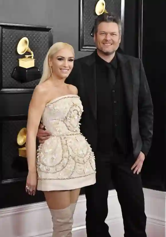 Gwen Stefani And Blake Shelton Are Officially Engaged!