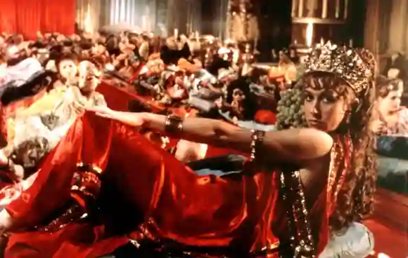 Helen Mirren dans le rôle de Caesonia dans "Caligula" (1975)